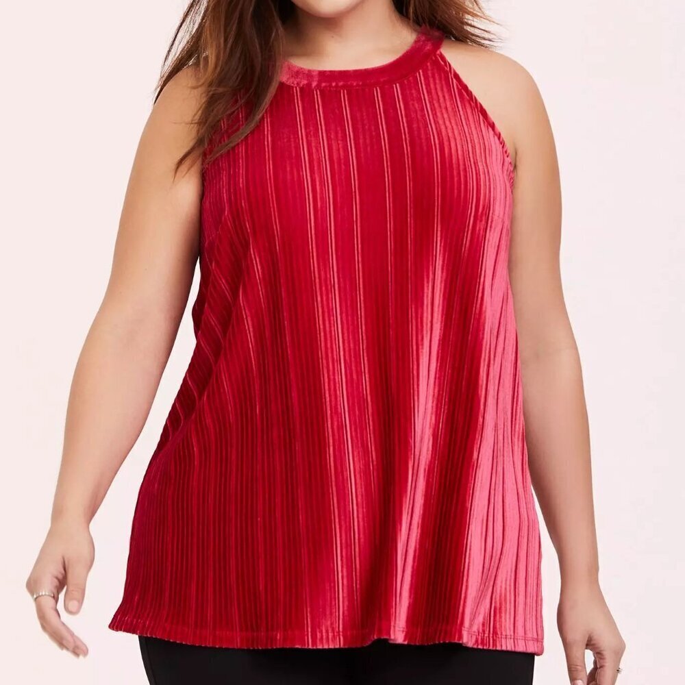 Torrid Jester Red Velvet Pleated Goddess Tank in Size 2 (18/20)
